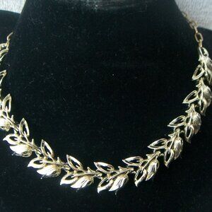 Vintage Signed Coro Gold Tone Necklace Choker FREE SHIP